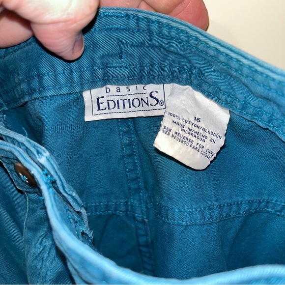 Basic Editions Shorts Womens size 16 Bermuda Cargo green color 100% cotton - Picture 3 of 4